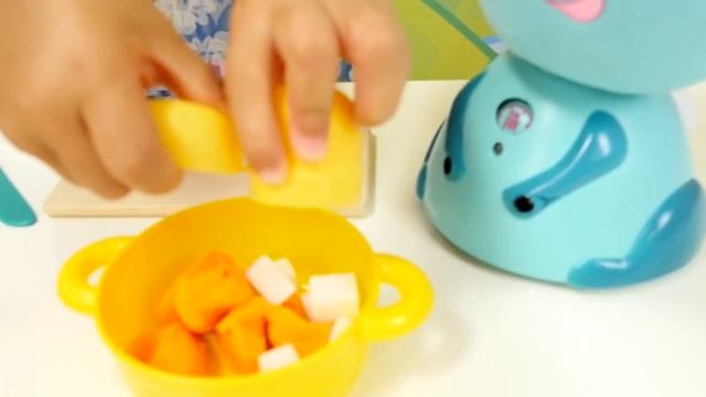 Игры для детей. Готовим морковные кексы из Плей До