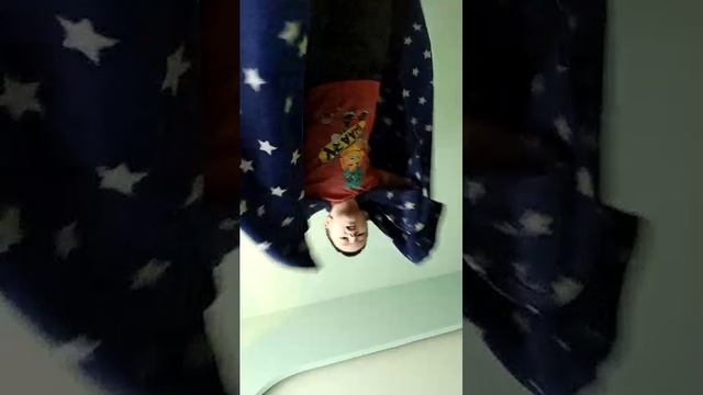 танцую под песни.