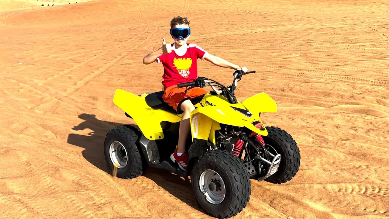 Влад и Ники РАЗВЛЕКАЮТСЯ в ПУСТЫНЕ и катаются на детских машинках! Видео для детей.