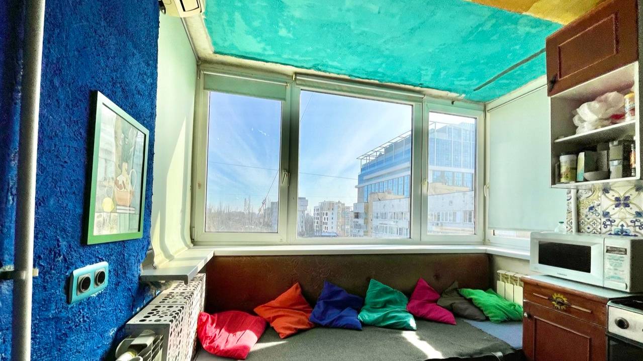 Трёхкомнатная квартира на Журавлёва