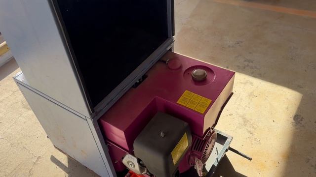 Генератор Geko 6600
5.5 кВт 
380
 двигатель Honda gx390
Сделан в Германии 
Наработка 110 ч