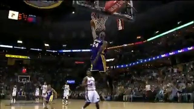 02-23-2010 - Lakers vs. Grizzlies - Kobe Tomahawk Dunk (HD)