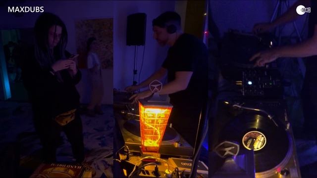 Vinyl live mix Downtempo, Jazzy & Electronic Grooves by DJ Maxdubs