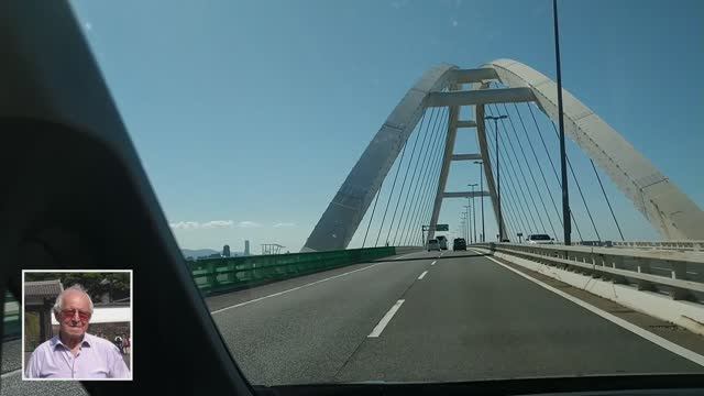 Едем по японскому хайвею вдоль Осакского залива и рассматриваем мосты