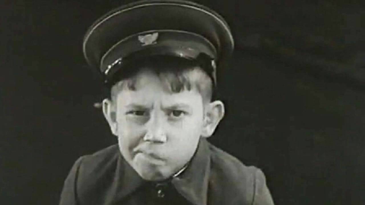 Все прекрасно помнят, как в детстве учителя и родители грозили, что при плохой учебе дети остаются н