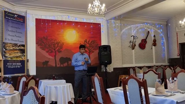 Singer Bobby Kocher at Lime ans Chilli restaurant Birmingham.  Live bollywood music