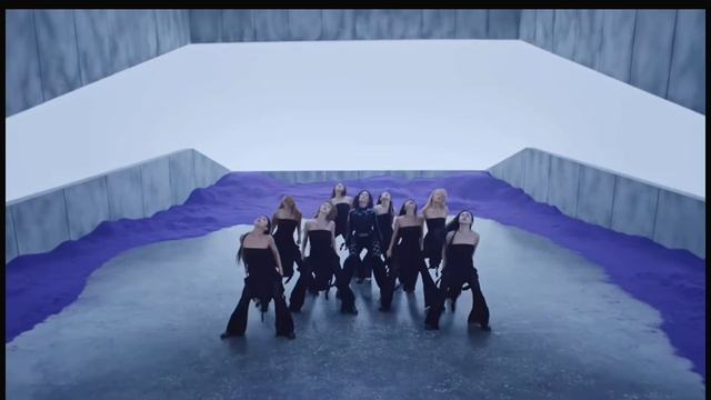 JISOO - Earthquake Performance dance