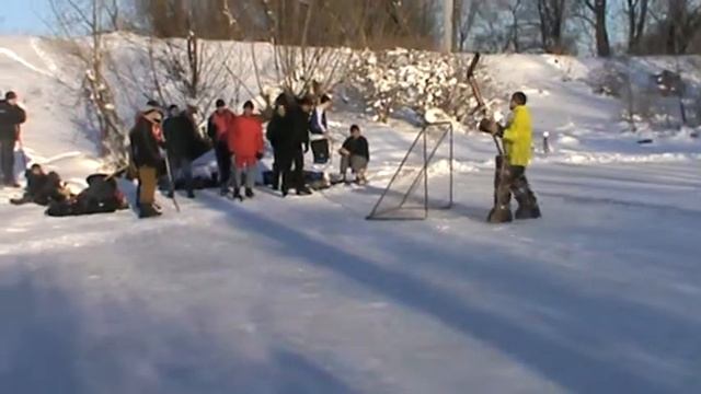 Хоккей в городе Мена 6