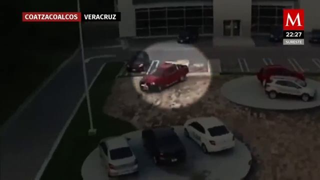Persiguió y atropelló con su camioneta a delincuentes que lo asaltaron