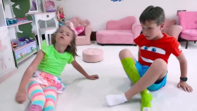 Мисс Кэти (Miss Katy) - Boo boo story with Max and Katy