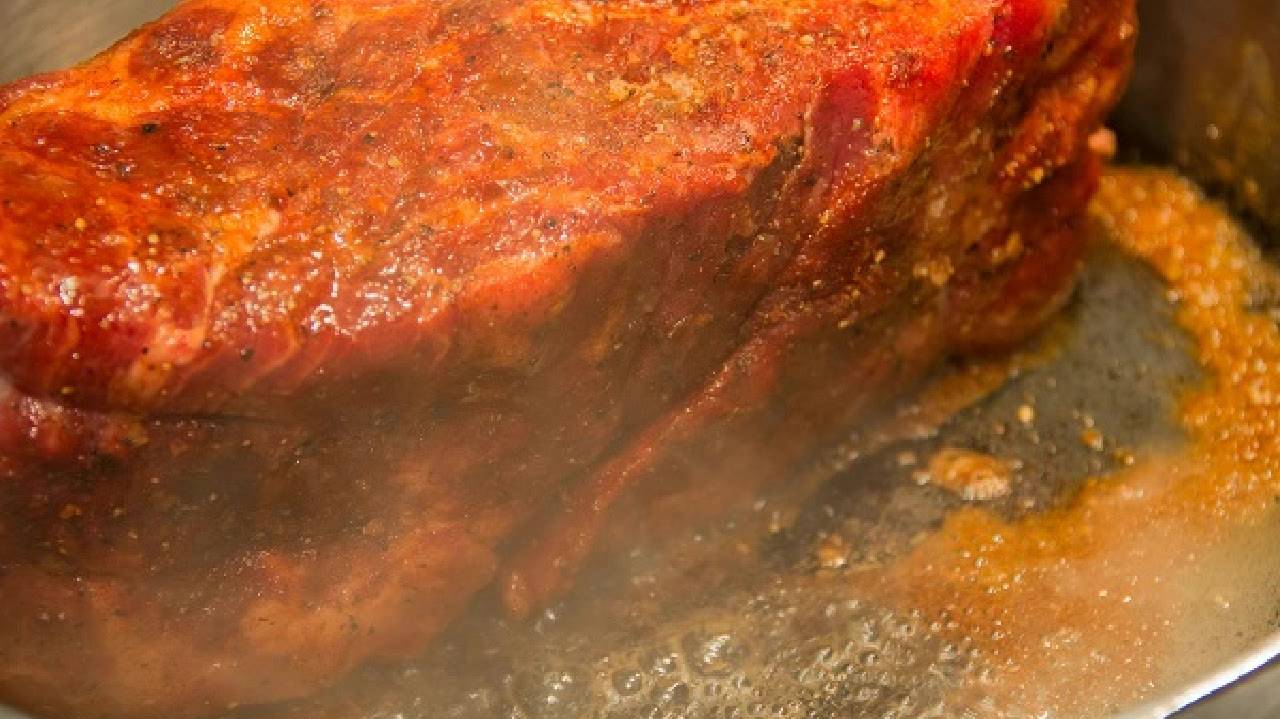 Блюдо мистически вкусное. Если обыкновенная картошка со свининой в домашних условиях уже слегка надо