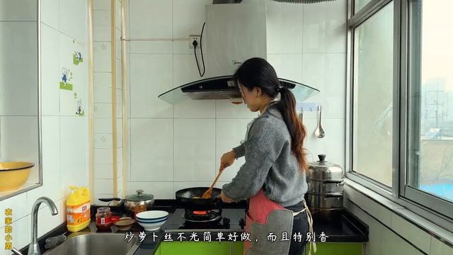 【陪读】下雨天冷，必须安排一顿香辣回锅肉，晶莹剔透肥而不腻！【农家的小勇】