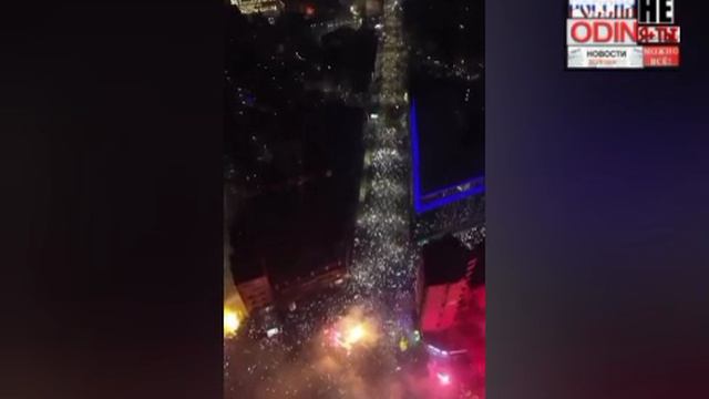 ⚡️В Сербии, ожидается обращение Вучища,по оценкам, на улицы вышло до миллиона протестующих.