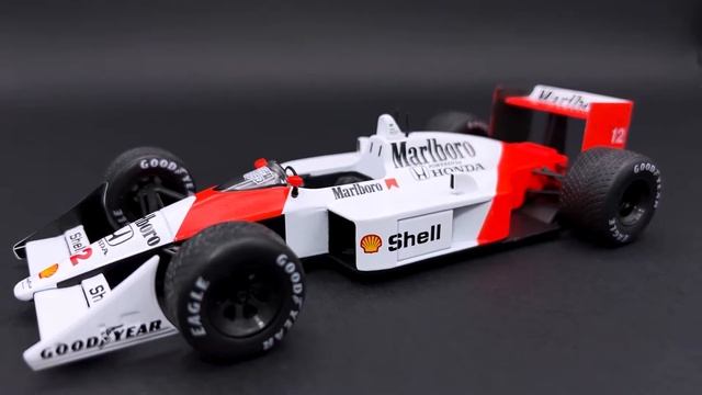 McLAREN MP4-4 - Ayrton Senna - 1988 with DECALS scale 1/24
