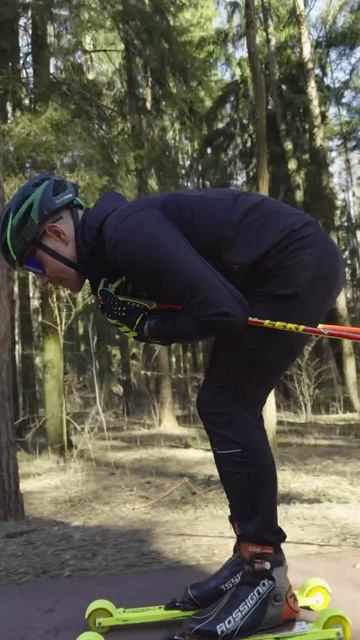 Роллерный ниндзя 🥷 ⛷️😃🌳 
Ski Roller Ninja 🥷 ⛷️😃🌳