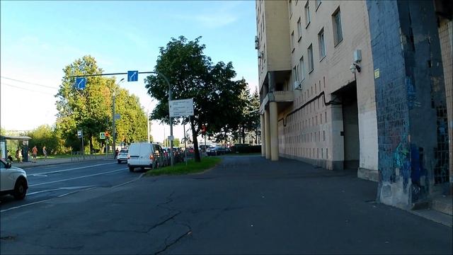 К Неве по пр Шаумяна. Питер. 25.07.2024.