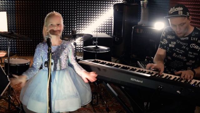 Lullaby  of birdland Piano cover (FEAT Diana)