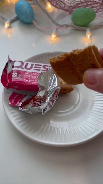 TASTE TEST TIME! Quest White Chocolate Raspberry protein bar!