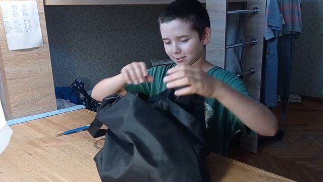 Я розпаковую подарунок за друге місце. 10 липня 2022 року @GoITeens_Parents