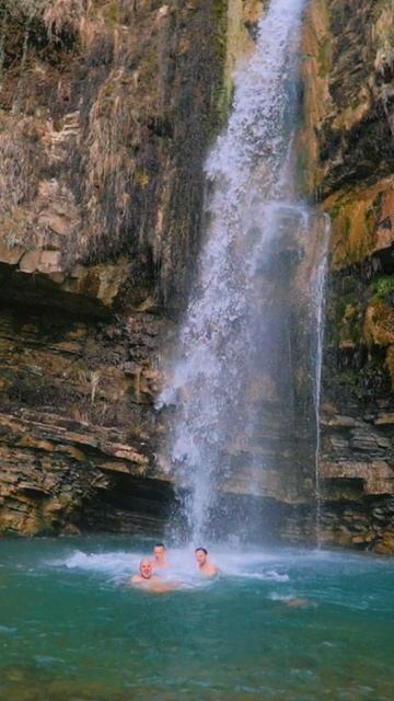 16 марта. Посетили водопад Игристый — самый высокий в округе Лазаревского. Зарядились энергией