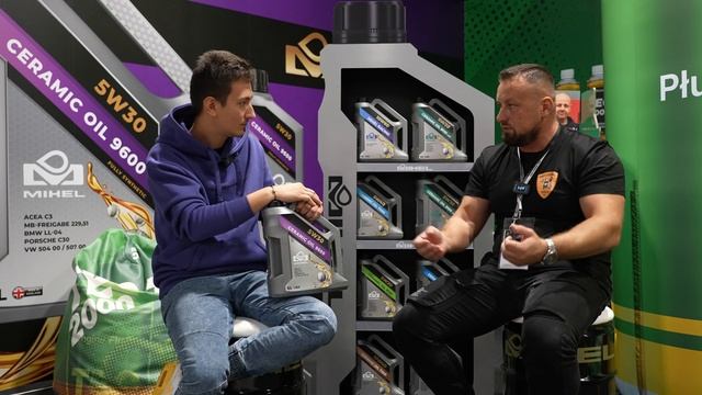 Leszko MotoTV podczas Warsaw Moto Show 2023 opowiada, dlaczego wybrał oleje MIHEL | 4K