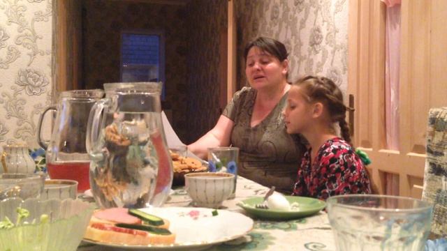 Не кидай у нього каменем