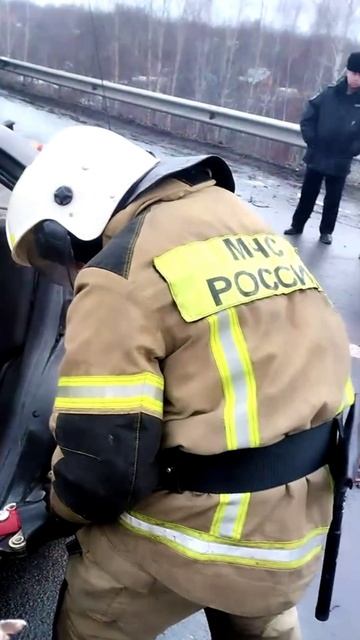 Сильная авария в Навашине с участием Хендай Акцент и грузовика