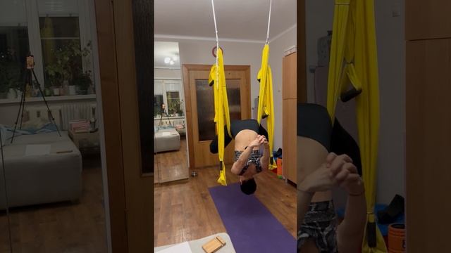 Вис Бадха Канасана перевернутый и выход из перевернутого виса