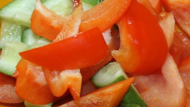 Греческий салат с зеленым луком