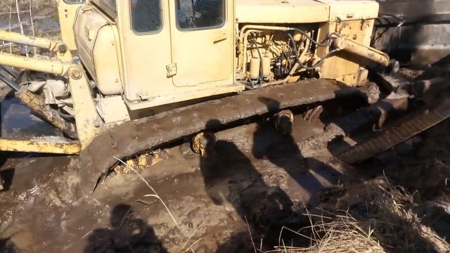 Трактор Т-170 в болоте часть 4