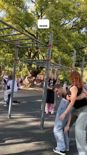 Зачем нужна девушка?