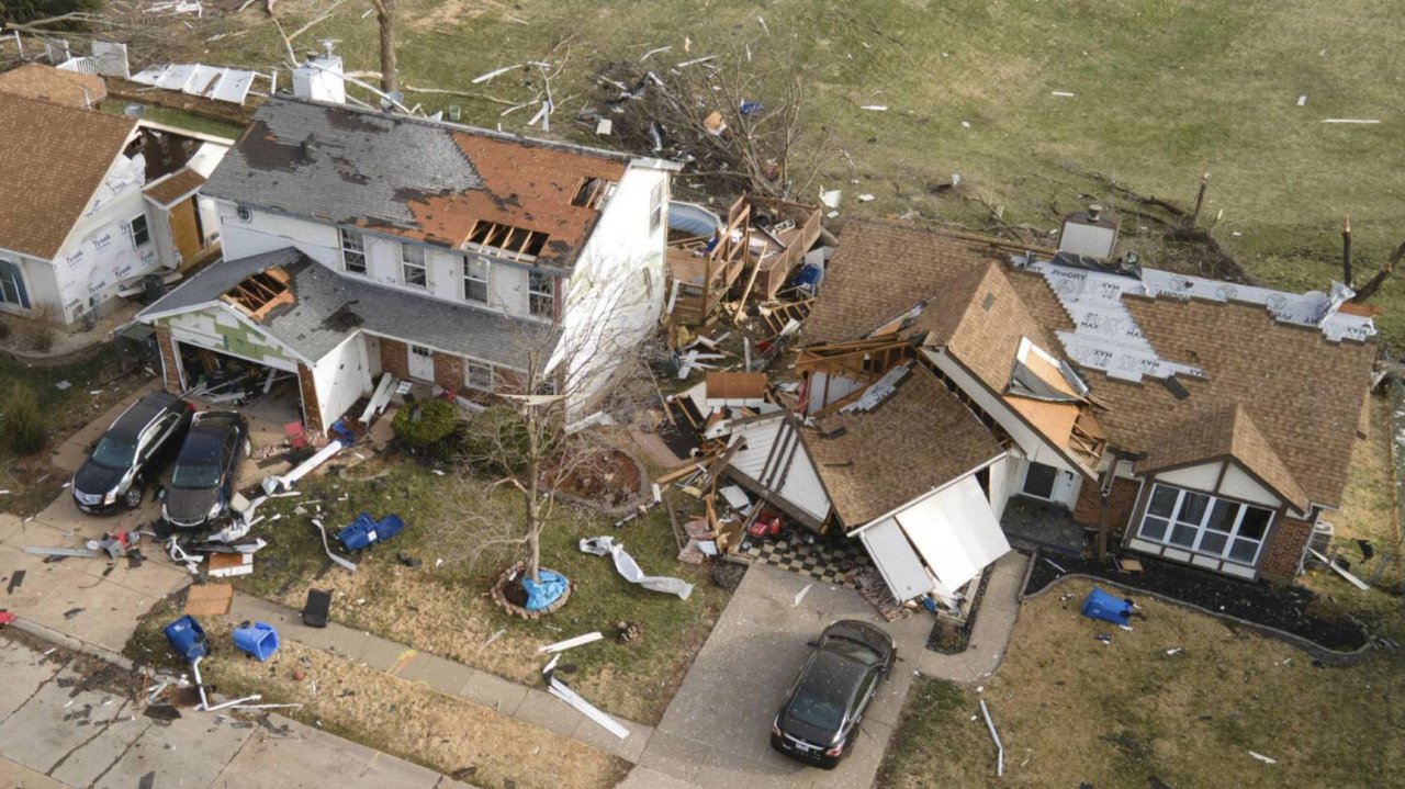 Шторм в США унес жизни 28 человек