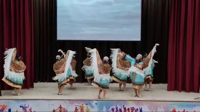 Танец «Весеннее сказание о вороньем дне».