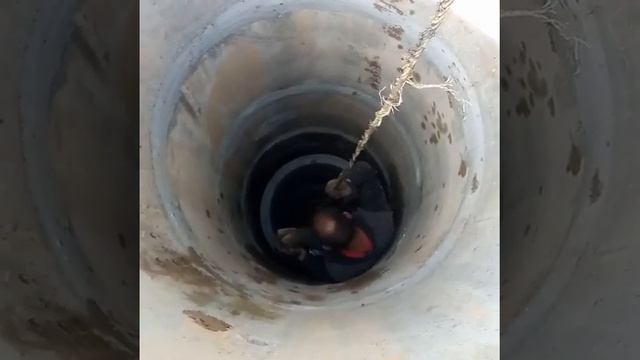 Углубление колодца Большие Ледцы,два ремонтных кольца в глине.