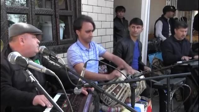 Ман гуломи камарам.