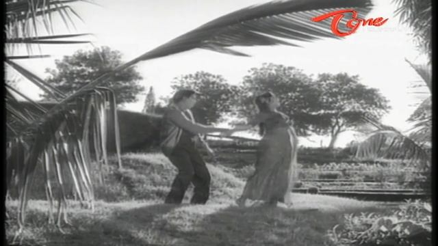 Iddaru Mithrulu Songs - Kushi Kushiga - ANR - E V Saroja - OldSongsTelugu