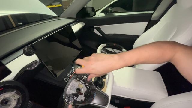 2022 Tesla Model Y Carbon Fiber Steering Wheel Review and Installation Tutorial.