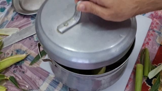 الفيديو الأكثر اكتمالاً للذرة المكسيكية في العالم دون تصلب الذرة على البخار وإزالة الذرة من الغصن