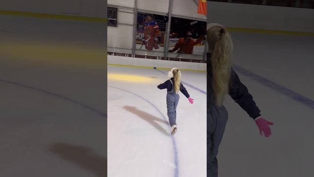 Учусь кататься на одной ноге