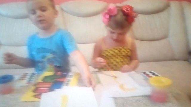 ARTUR AND KAROLINA.Вивчаєм цифри і кольори в ігровій формі.Розвиваючі ігри для дітей.Малюєм фарбами