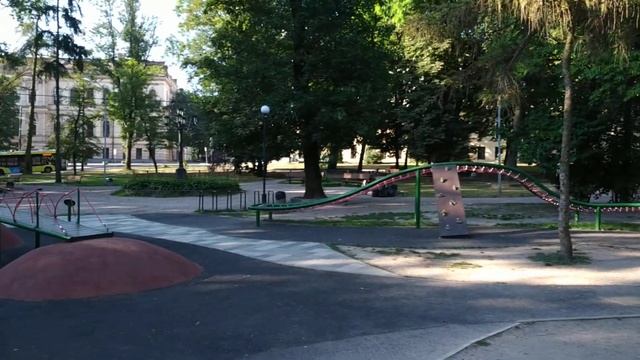 Львов сквер возле собора святого Юра