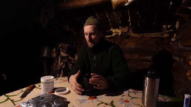 НОЧЬ_В_ПРОГНИВШЕЙ_НАСКВОЗЬ_ИЗБЕ_НАЛОВИЛ_ОГРОМНЫХ_ОКУНЕЙ_НА_О