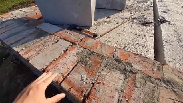 Ровняю цоколь дома под газоблок