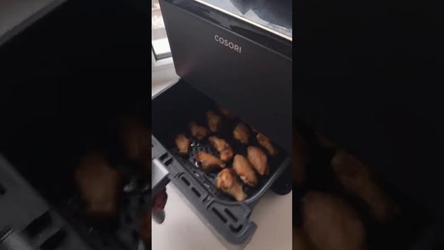 🥢 Куринные крылышки в корейском стиле.