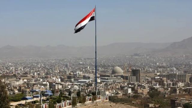 По меньшей мере девять человек погибли в результате ударов по Йемену.