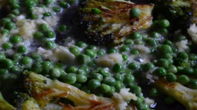 Омлет с овощами и сыром
