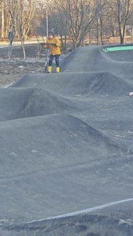 на самокате утром