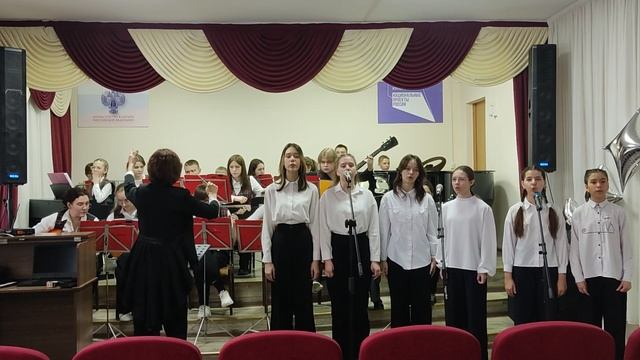 Музыка К. Молчанова, сл. М. Львовского "Солдаты идут"