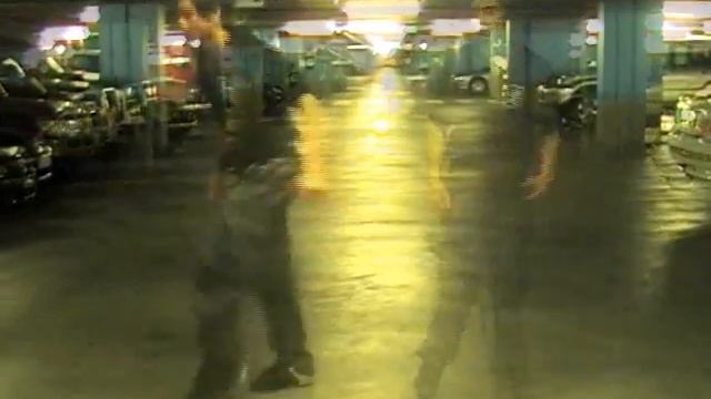 Learn how to Melbourne Shuffle - basics tutorial