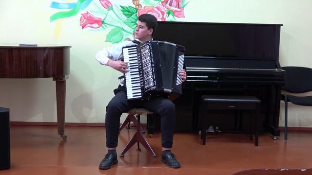 Чаусов Максим 1. "Ехал казак за Дунай" М.Товпеко. 2 "Рок-токата".Е. Дербенко